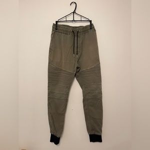 Camo sweatpants olive green size small great condition